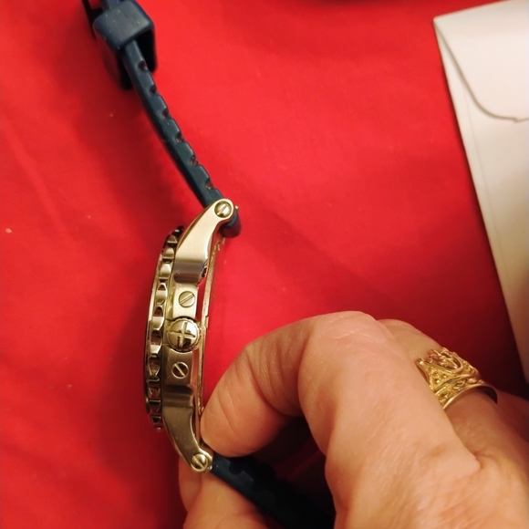 Fossil Blue and Silver Women's Watch.  Stainless Steel. - Picture 3 of 3